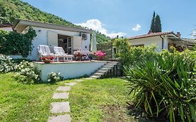 Locazione Turistica Chalet Sul Lago
